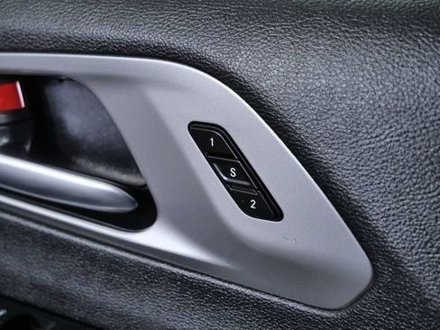 Used 2025 Chrysler Pacifica Select FWD image 26