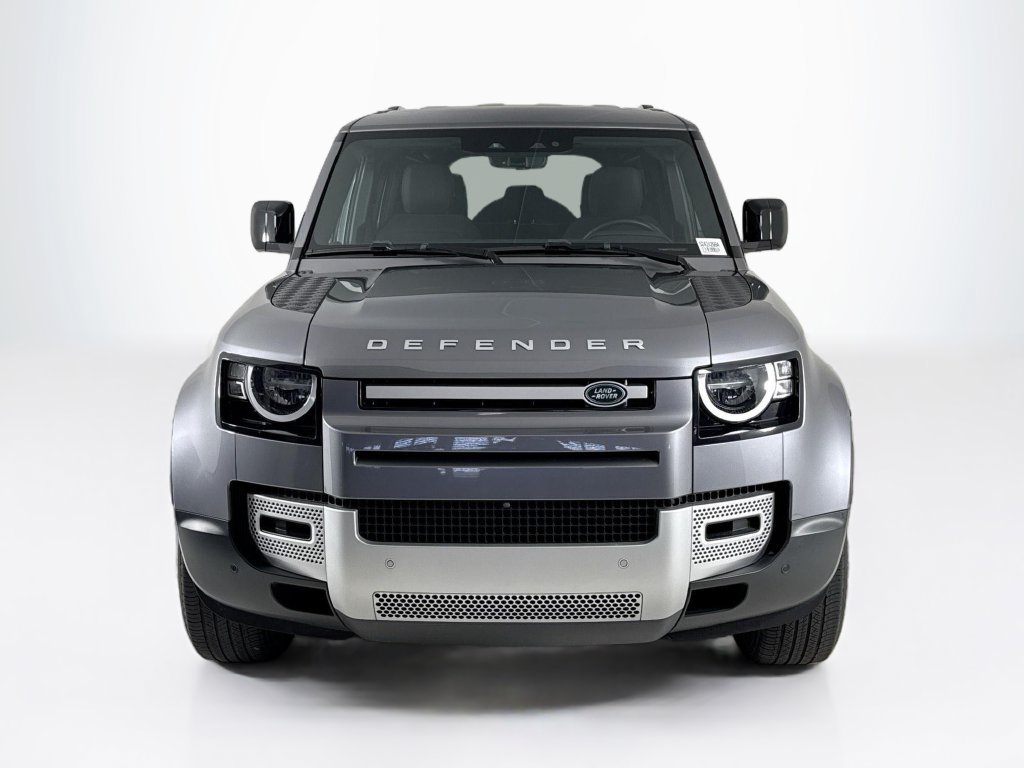 Used 2023 Land Rover Defender 110 AWD/4WD image 8