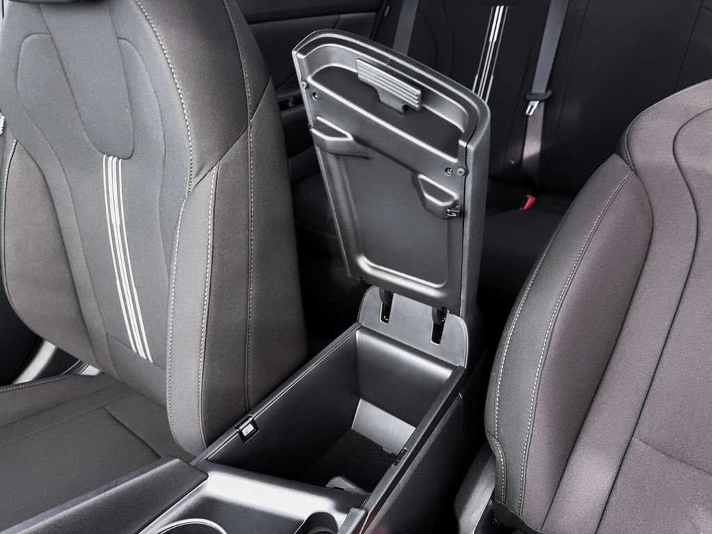 New 2026 Hyundai Elantra Sport FWD image 18