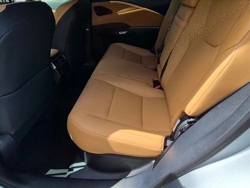 Used 2025 Lexus RX 350 FWD w/ Technology Package image 18