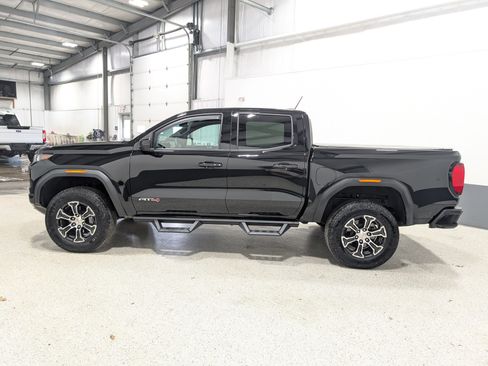 Used 2024 GMC Canyon AT4 w/ Technology Package AWD/4WD image 6