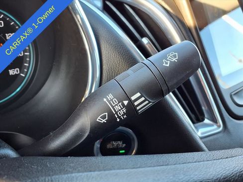 Used 2018 Chevrolet Malibu Hybrid w/ Leather Package image 23