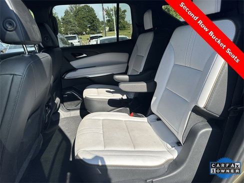 Used 2024 Chevrolet Traverse RS image 27