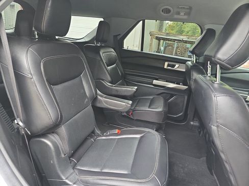 Used 2023 Ford Explorer Limited image 51