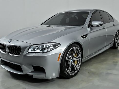 Used 2016 BMW M5 RWD image 5