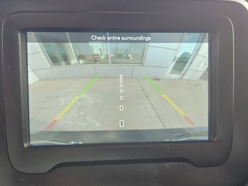 Used 2021 Jeep Renegade Latitude w/ Convenience Group FWD image 12