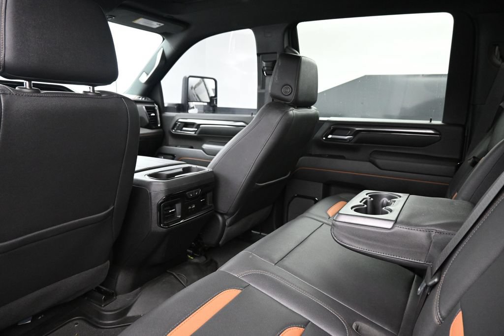 Used 2024 GMC Sierra 2500 AT4 w/ AT4 Premium Plus Package AWD/4WD image 32