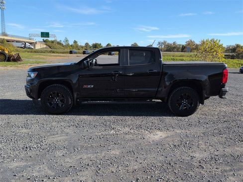 Used 2021 Chevrolet Colorado Z71 w/ Z71 Midnight Edition image 7
