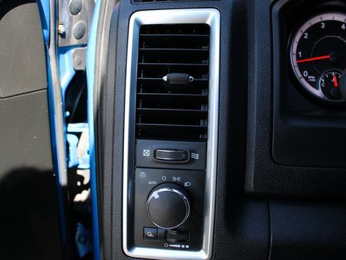 Used 2021 RAM 1500 Classic SLT image 17