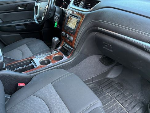 Used 2014 Chevrolet Traverse LT w/ All-Star Edition image 17