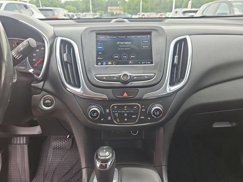 Used 2019 Chevrolet Equinox LT FWD image 19
