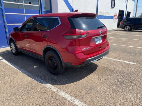 Used 2017 Nissan Rogue S AWD/4WD image 9