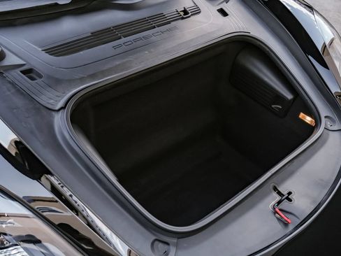 Used 2019 Porsche 718 Cayman S RWD image 35
