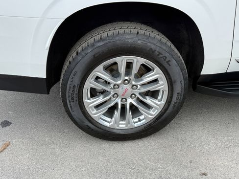 Used 2023 GMC Yukon XL SLT w/ Max Trailering Package image 11