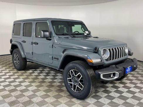 New 2026 Jeep Wrangler Unlimited Sahara AWD/4WD image 7