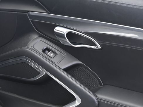 Used 2015 Porsche 911 Turbo image 17