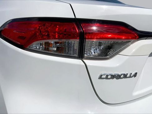 Used 2023 Toyota Corolla LE FWD image 28