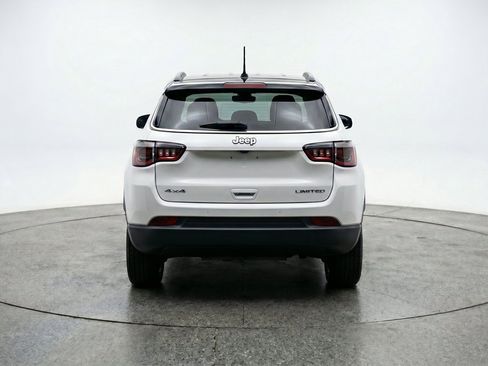 Used 2025 Jeep Compass Limited AWD/4WD image 7