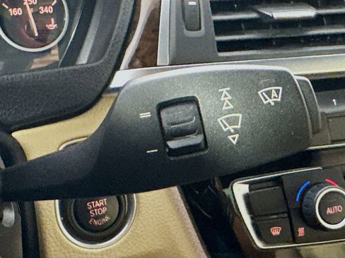 Used 2017 BMW 330i Sedan image 13