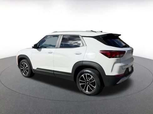 Used 2025 Chevrolet TrailBlazer LT image 10
