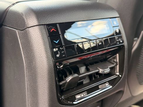 New 2026 Jeep Grand Cherokee L Limited AWD/4WD image 10