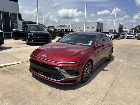Used 2024 Hyundai Sonata Limited FWD image 4