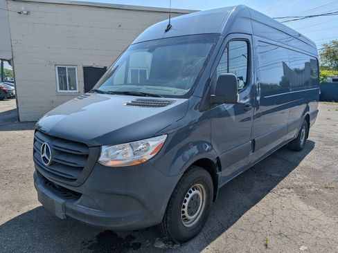 Used 2019 Mercedes-Benz Sprinter 170 image 3