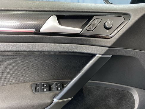 Used 2015 Volkswagen GTI S image 12