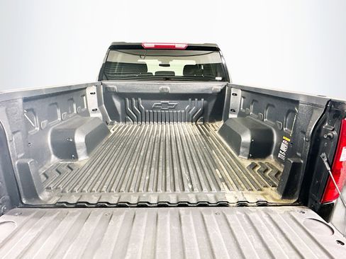 Used 2023 Chevrolet Silverado 1500 LT AWD/4WD image 28