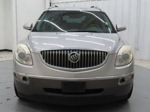 Used 2011 Buick Enclave CXL FWD image 8