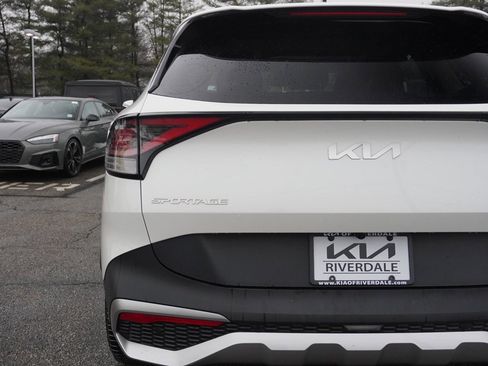 Used 2023 Kia Sportage LX image 13