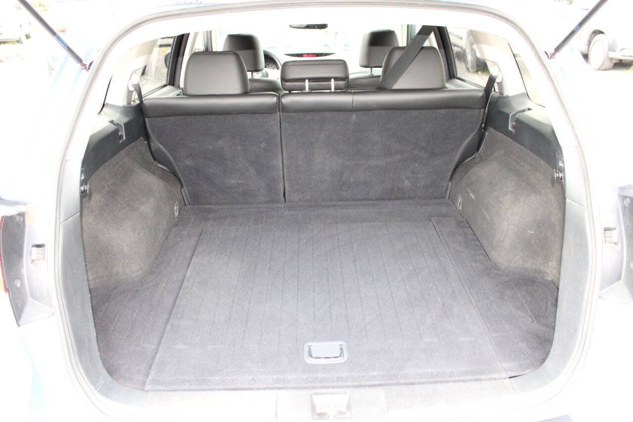 Used 2010 Subaru Outback 2.5i Limited AWD/4WD image 25
