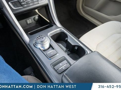 Used 2020 Ford Fusion SE w/ Fleet SE Value Package image 14