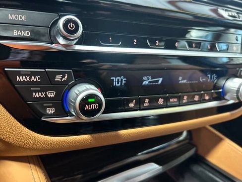 Used 2020 BMW M550i xDrive w/ Premium Package AWD/4WD image 20