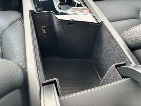 Certified 2025 Volvo S60 B5 Plus image 9