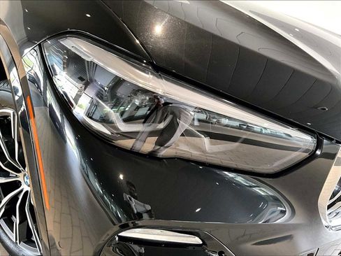 Used 2021 BMW X5 xDrive40i w/ M Sport Package image 15