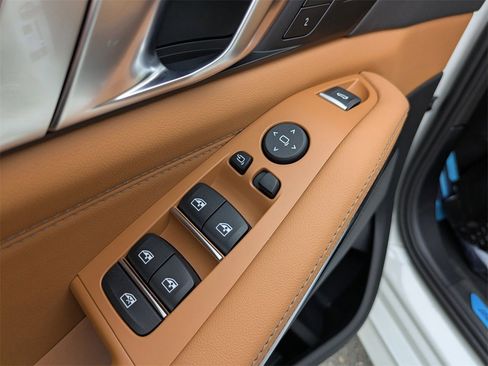 New 2026 BMW X5 M60i w/ Climate Comfort Package image 12