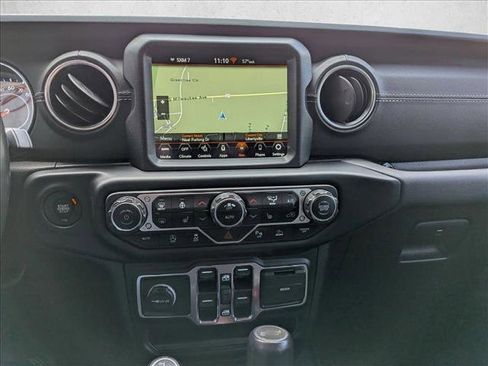 Used 2021 Jeep Wrangler Unlimited Sahara AWD/4WD image 12