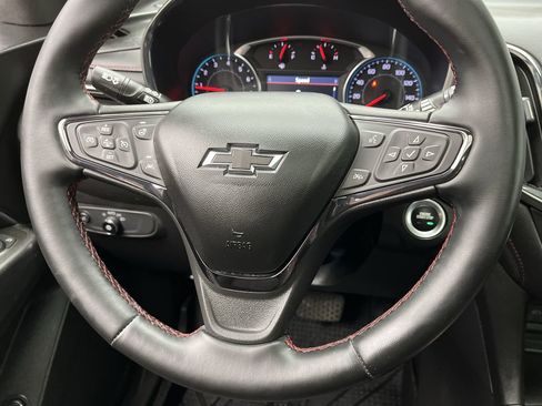 Used 2023 Chevrolet Equinox RS AWD/4WD image 14