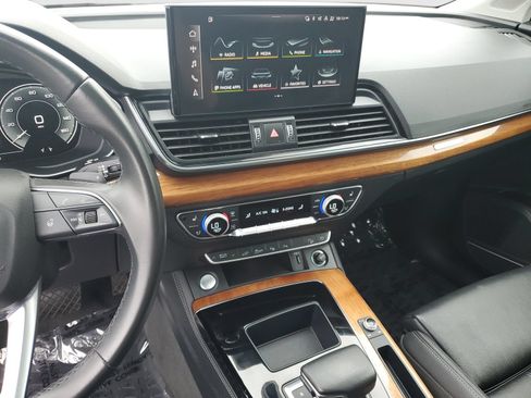 Used 2023 Audi Q5 e Prestige w/ Prestige Package AWD/4WD image 25