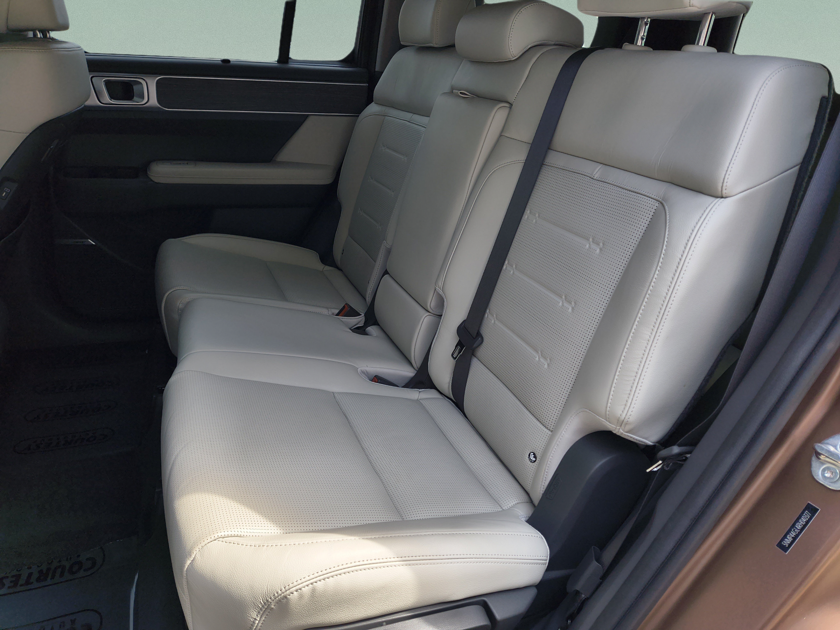 Used 2024 Hyundai Santa Fe Limited FWD image 20