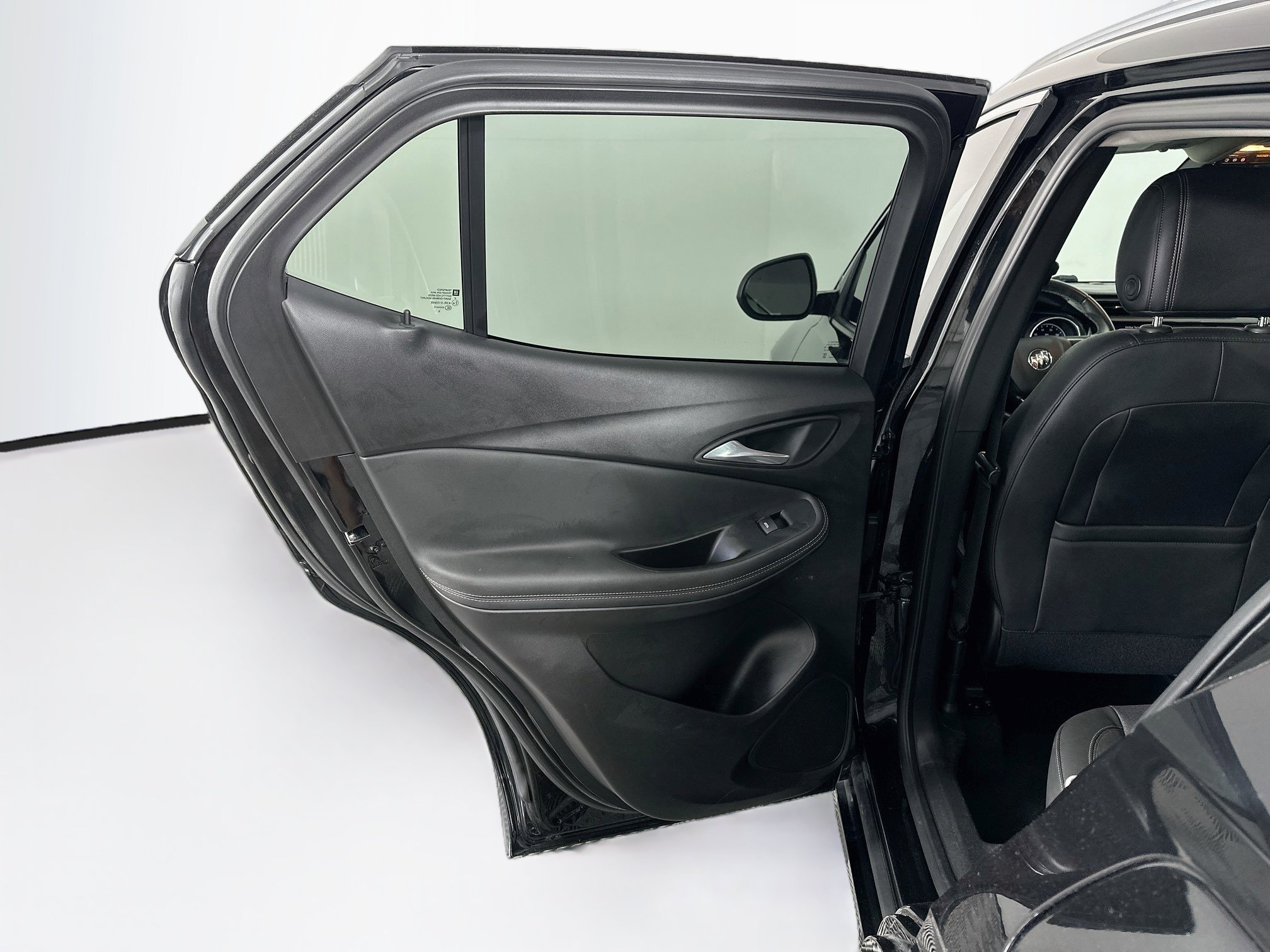 Used 2020 Buick Encore GX Select w/ Sport Touring Package FWD image 27