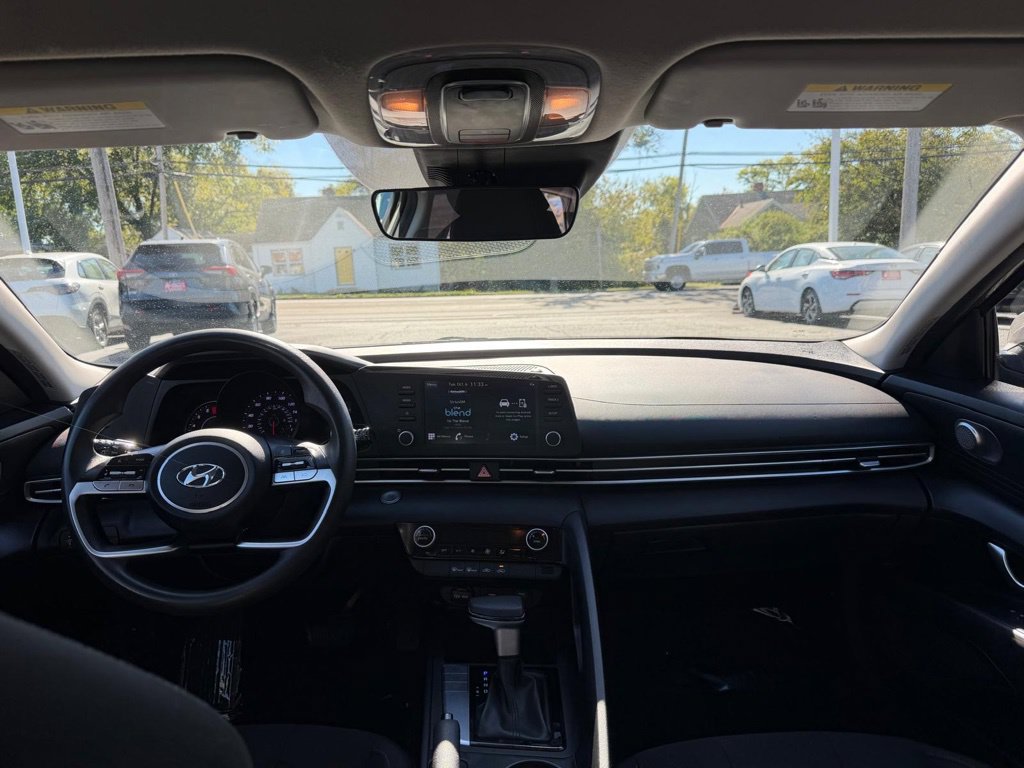 Used 2023 Hyundai Elantra SEL FWD image 21
