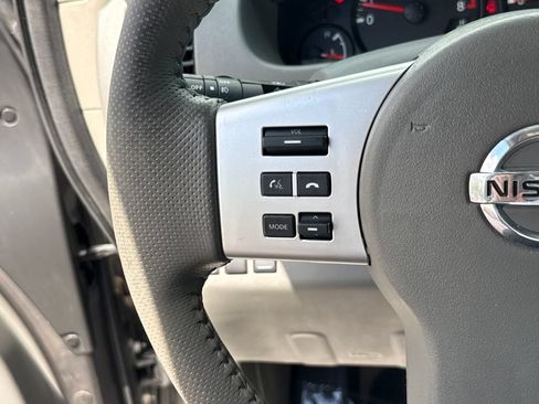 Used 2016 Nissan Frontier SV w/ SV Value Truck Package RWD image 15