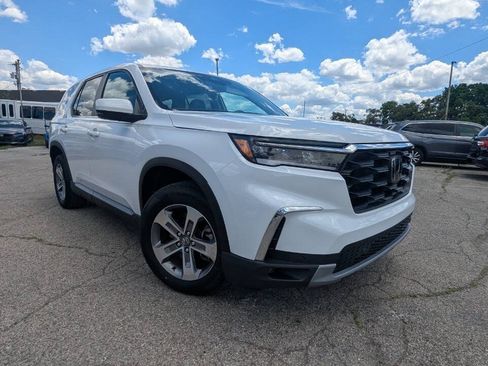 Used 2023 Honda Pilot EX-L image 4