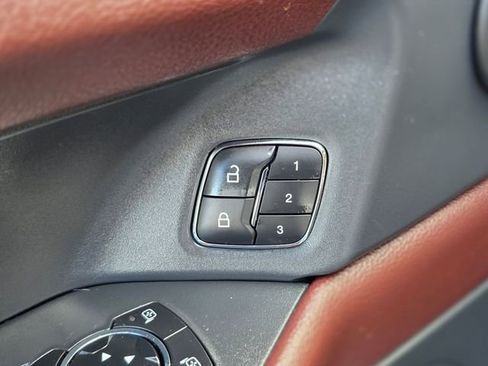 Used 2023 Ford Expedition Max Limited image 29