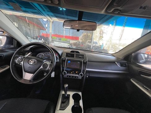 Used 2012 Toyota Camry SE FWD image 14