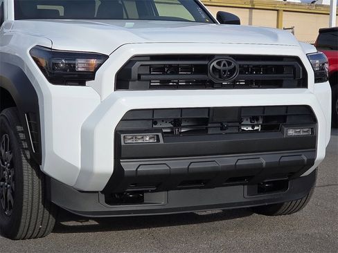 New 2026 Toyota 4Runner SR5 image 9