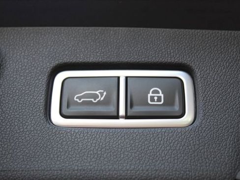 Used 2023 Kia Sorento X-Line EX image 25