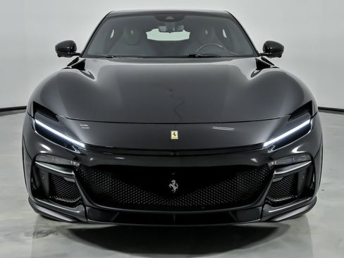 Used 2025 Ferrari Purosangue image 5